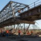Разборка старых металлических конструкций мостов
